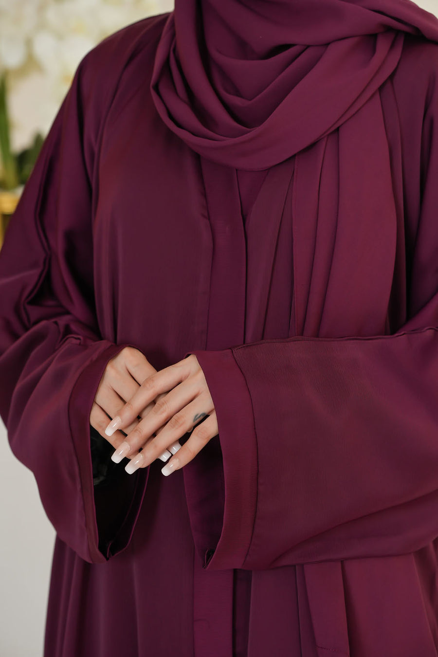 Imported TikTok Crinkle Nida Fabric Abaya for Women – Lightweight, Breathable & Wrinkle-Resistant