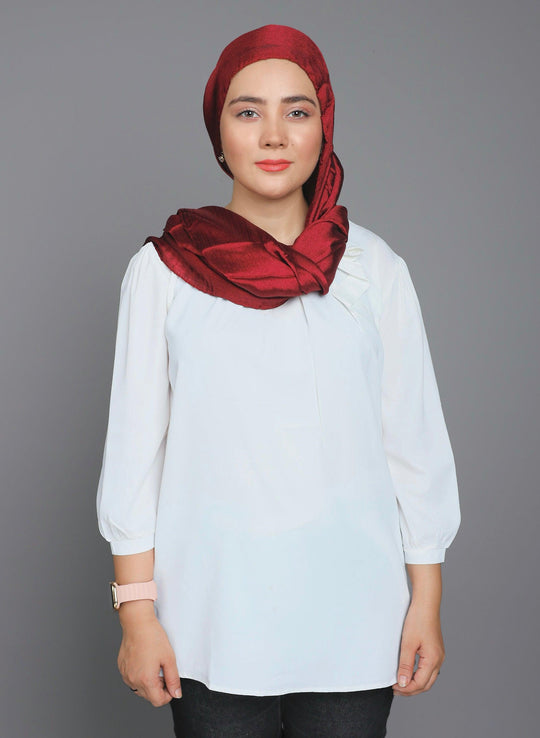 Front draped look of Maroon Metallic Chiffon Hijab on model – elegant modest wear with luxury finish