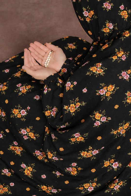 Hipocus black namaz chaddar full coverage front view