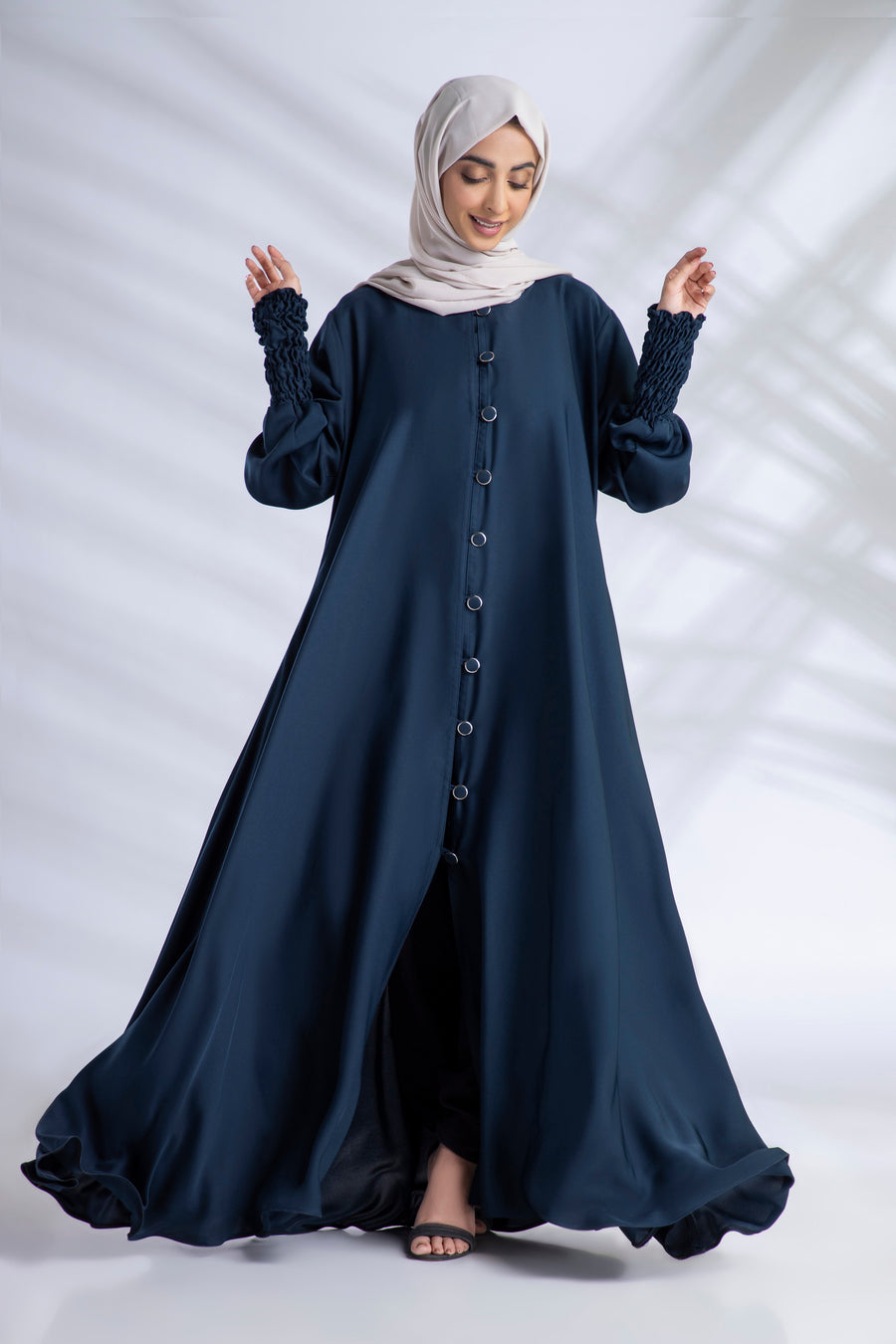 Shop Now Open Abaya With Buttons Turkish Style Elastic Sleeves